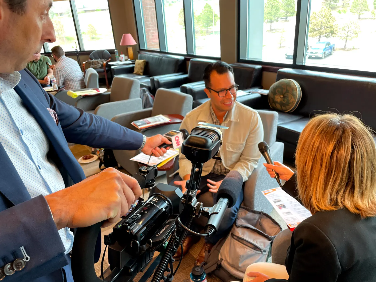 Jess Todtfeld leading an in-person, on-camera group media training session in Los Angeles