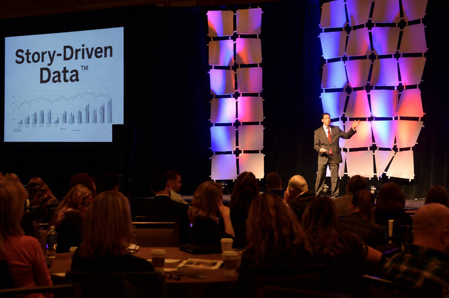 Story-driven data presentation training, turning numbers into narratives that move audiences